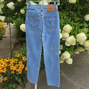 Vintage Levi's 512 Women's Jeans Slim Straight 100% Cotton Light Wash size 6L